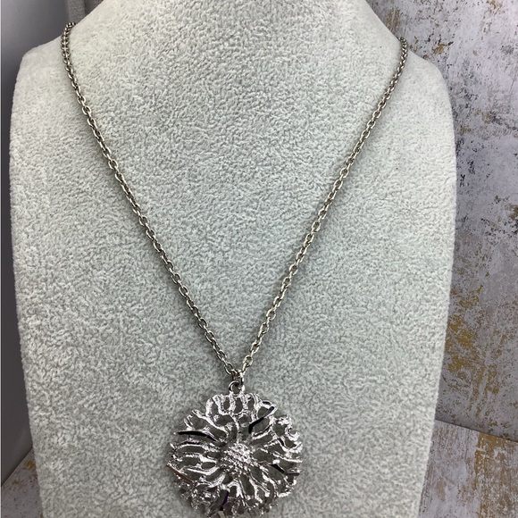 Vintage Boucher Silver Pendant  70’s Vibe - Picture 3 of 4